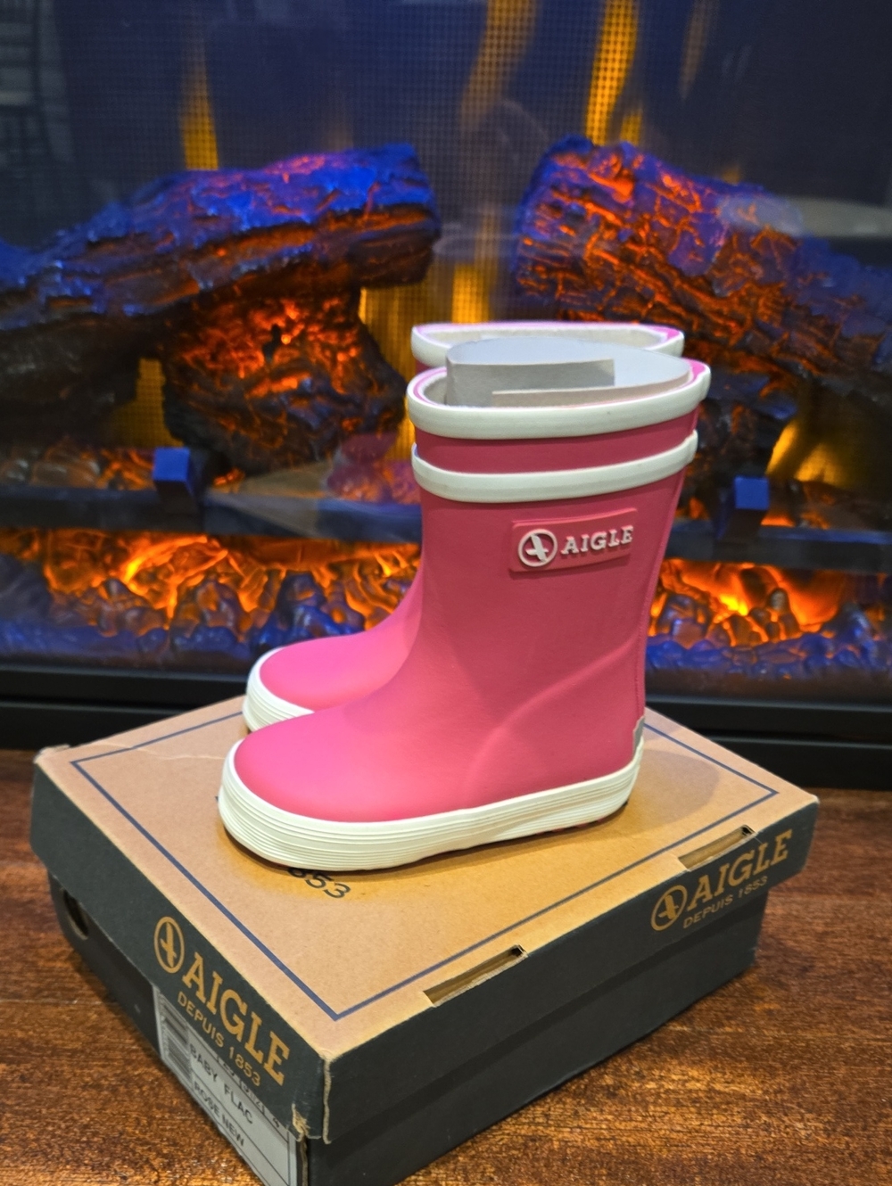 BRAND NEW Aigle Baby Kids Hot Pink Rain Boots with White Trim 4